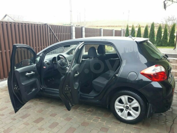 Toyota Auris I (E150) · Рестайлинг, 2010 г.