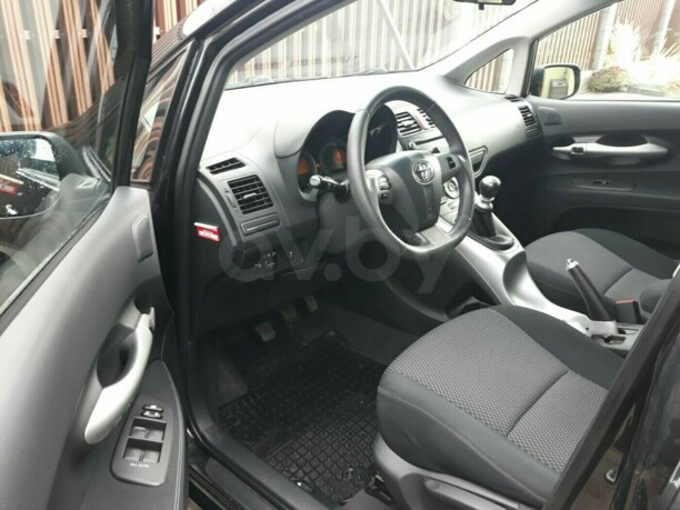 Toyota Auris I (E150) · Рестайлинг, 2010 г.