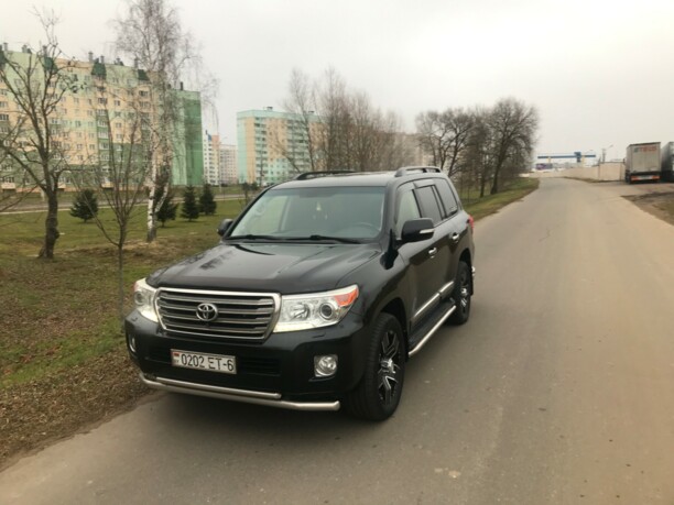 Toyota Land Cruiser J200 · Рестайлинг, 7 мест, 2012 г.