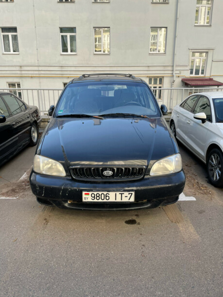 Kia Carnival I, 7 мест, 1999 г.