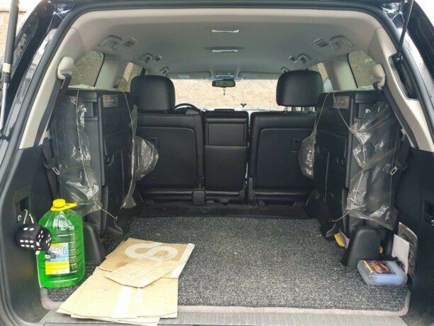 Toyota Land Cruiser J200 · Рестайлинг, 7 мест, 2012 г.