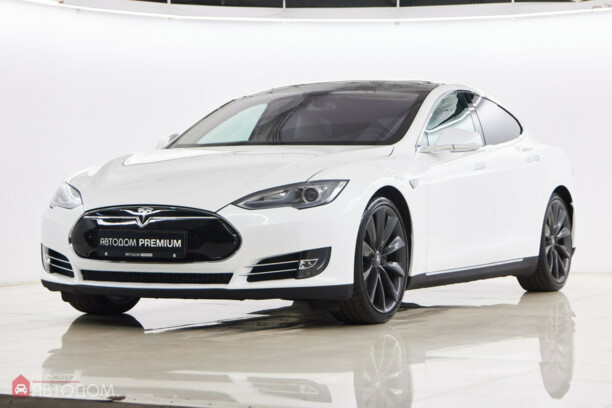 Tesla Model S I, 2013 г.