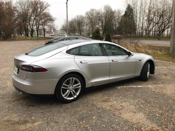 Tesla Model S I, 2015 г.