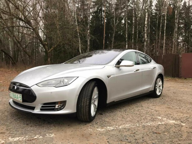 Tesla Model S I, 2015 г.