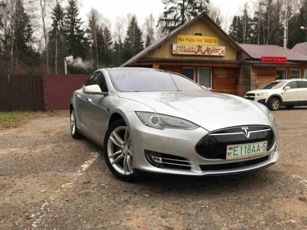Tesla Model S I, 2015 г.
