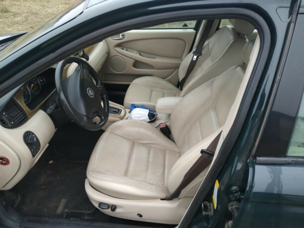 Jaguar X-Type, 2001 г.