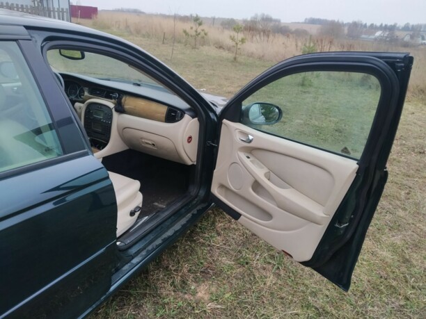 Jaguar X-Type, 2001 г.