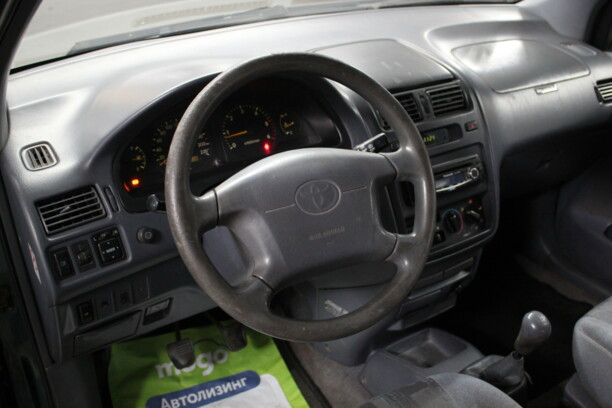 Toyota Picnic, 1999 г.