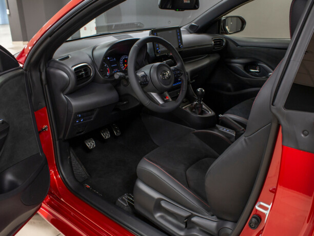 Toyota Yaris III (XP130) · 2-й рестайлинг, 2021 г.