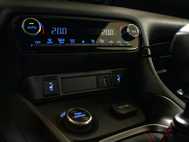 Toyota Yaris III (XP130) · 2-й рестайлинг, 2021 г.