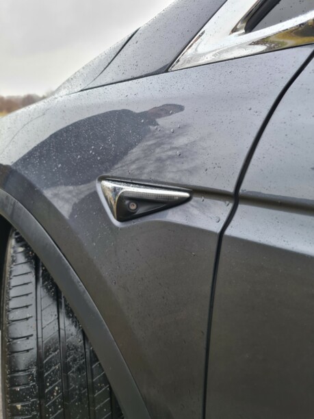 Tesla Model X, 7 мест, 2017 г.