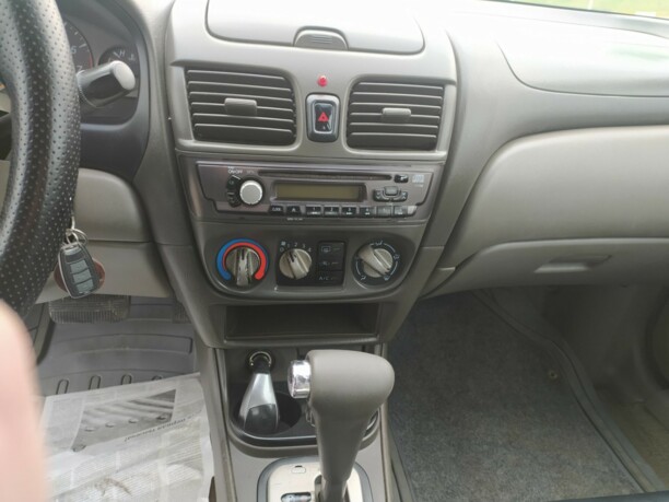 Nissan Sentra II (B15), 2001 г.