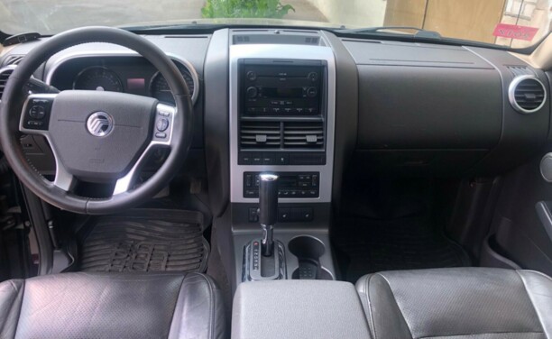 Mercury Mountaineer III, 7 мест, 2006 г.