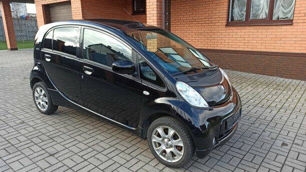 Peugeot iOn, 2011 г.