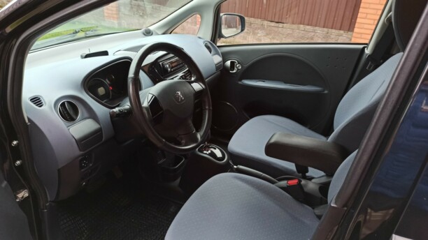 Peugeot iOn, 2011 г.