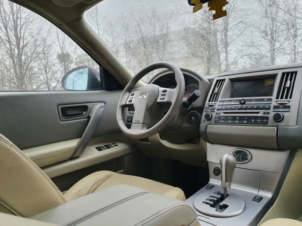 Infiniti FX I, 2004 г.