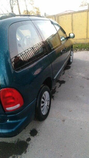 Chrysler Voyager III, 7 мест, 2000 г.