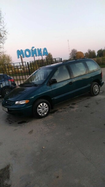 Chrysler Voyager III, 7 мест, 2000 г.
