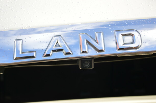 Toyota Land Cruiser J200, 7 мест, 2011 г.