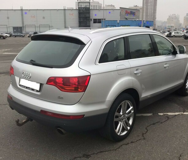 Audi Q7 4L, 7 мест, 2008 г.