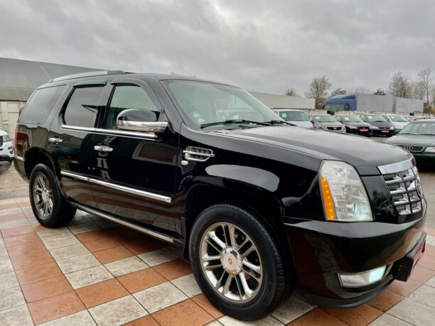 Cadillac Escalade III, 7 мест, 2007 г.