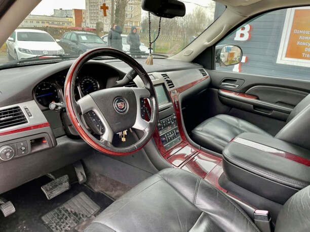 Cadillac Escalade III, 7 мест, 2007 г.