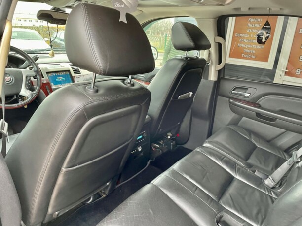 Cadillac Escalade III, 7 мест, 2007 г.