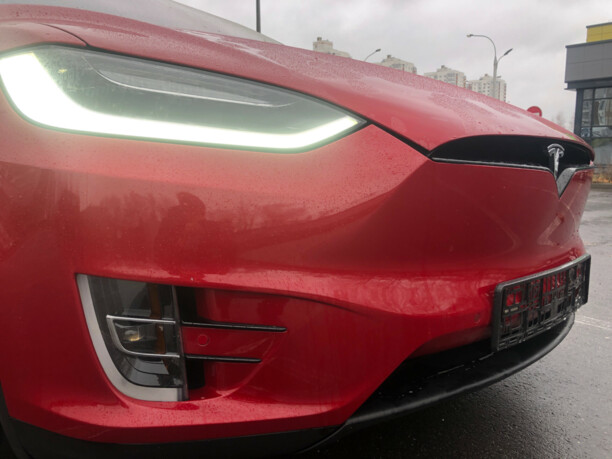 Tesla Model X, 7 мест, 2016 г.