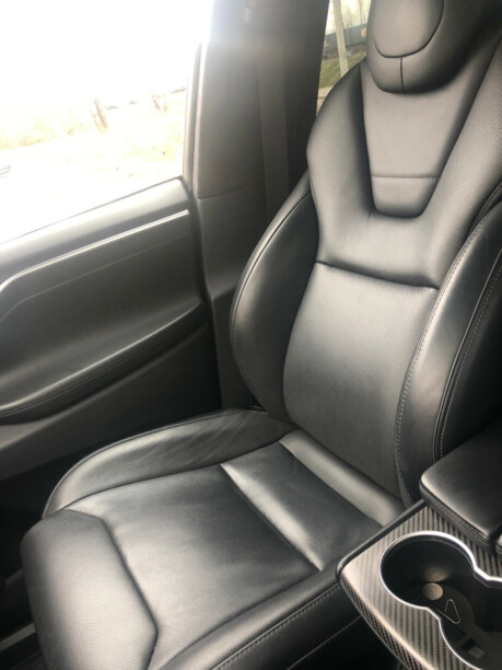 Tesla Model X, 7 мест, 2016 г.