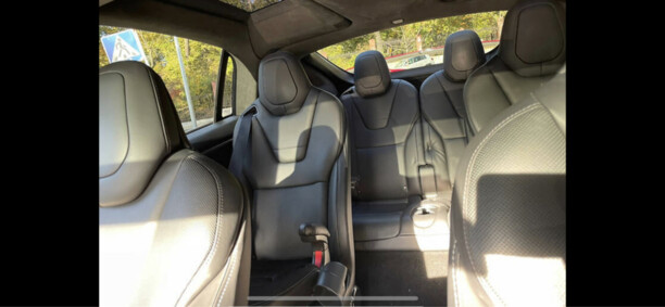 Tesla Model X, 7 мест, 2016 г.