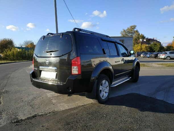Nissan Pathfinder R51, 7 мест, 2005 г.