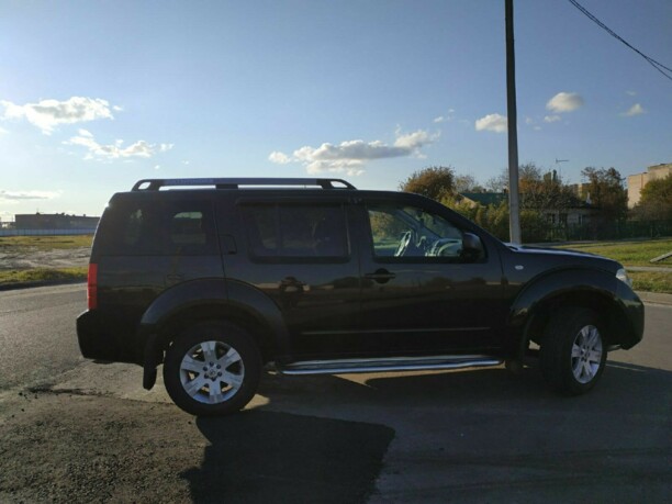 Nissan Pathfinder R51, 7 мест, 2005 г.