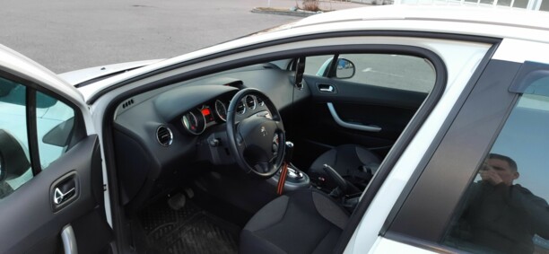 Peugeot 308 T7 · Рестайлинг, 2012 г.
