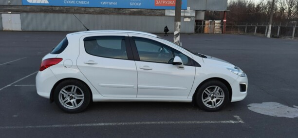 Peugeot 308 T7 · Рестайлинг, 2012 г.