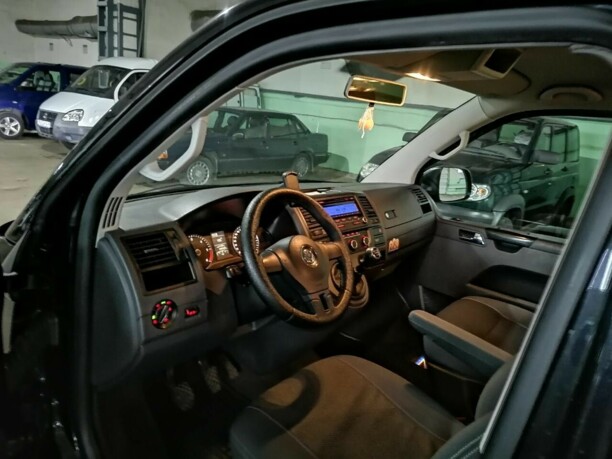 Volkswagen Multivan T5, 2009 г.