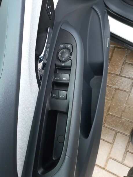 Chevrolet Bolt, 2017 г.