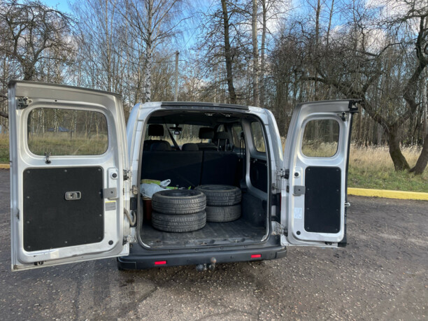 Nissan NV200, 2010 г.