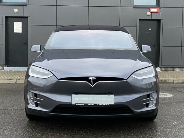 Tesla Model X, 7 мест, 2016 г.