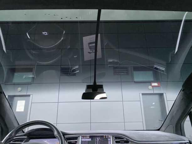 Tesla Model X, 7 мест, 2016 г.