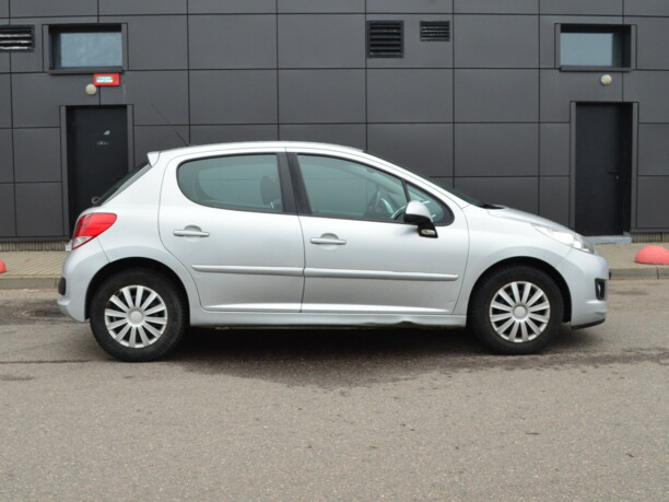 Peugeot 207 I · Рестайлинг, 2009 г.