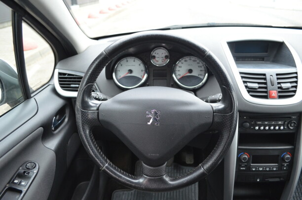 Peugeot 207 I · Рестайлинг, 2009 г.
