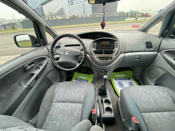 Toyota Previa II (XR30, XR40), 7 мест, 2001 г.