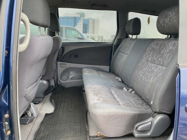 Toyota Previa II (XR30, XR40), 7 мест, 2001 г.