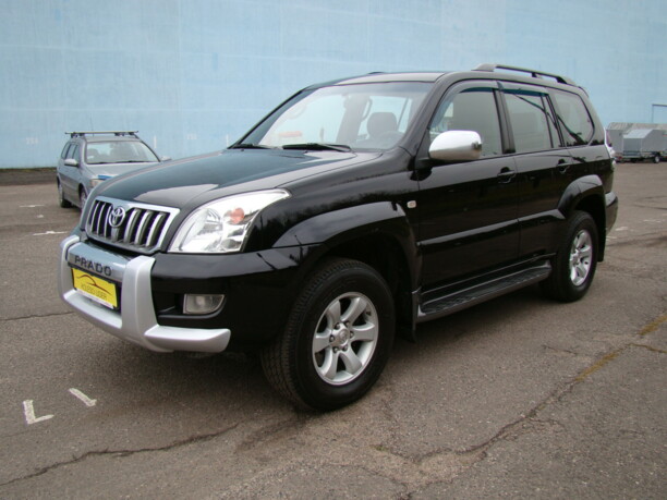 Toyota Land Cruiser Prado J120, 7 мест, 2006 г.