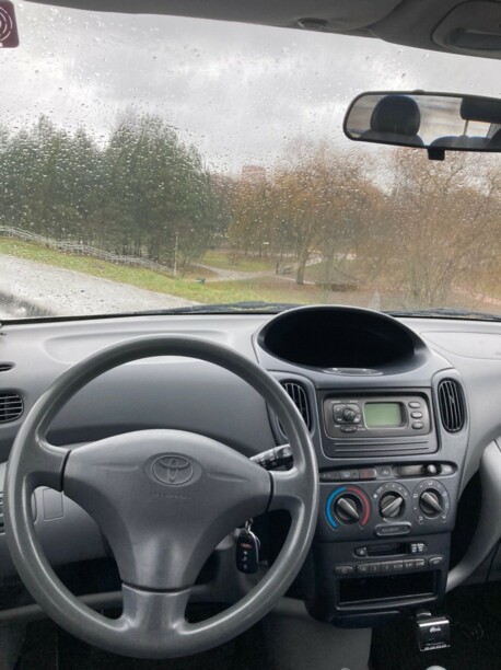 Toyota Yaris Verso, 2000 г.
