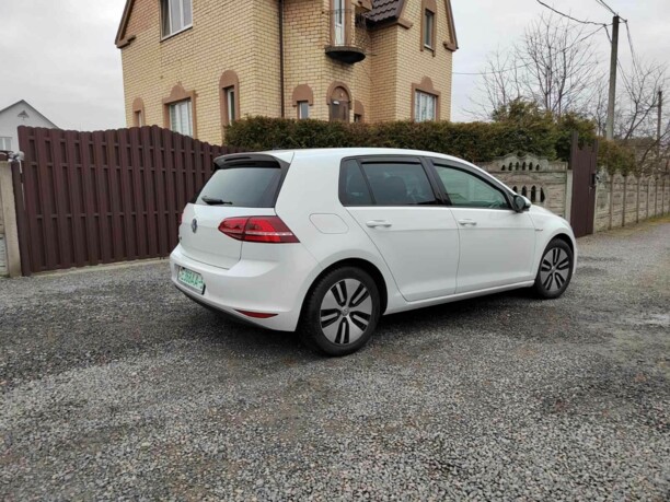 Volkswagen e-Golf VII, 2015 г.