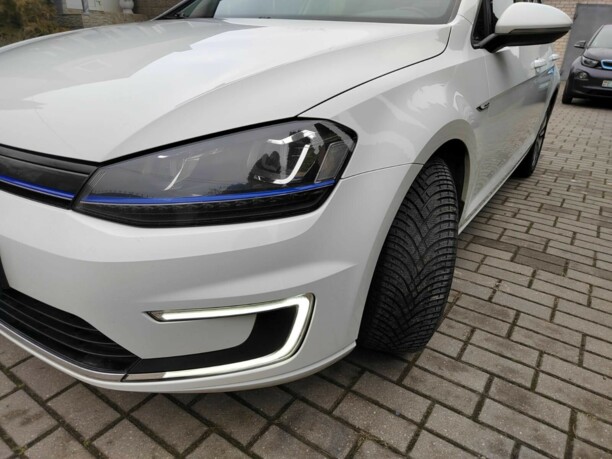 Volkswagen e-Golf VII, 2015 г.