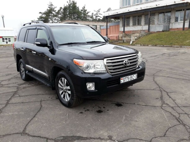 Toyota Land Cruiser J200 · Рестайлинг, 7 мест, 2012 г.