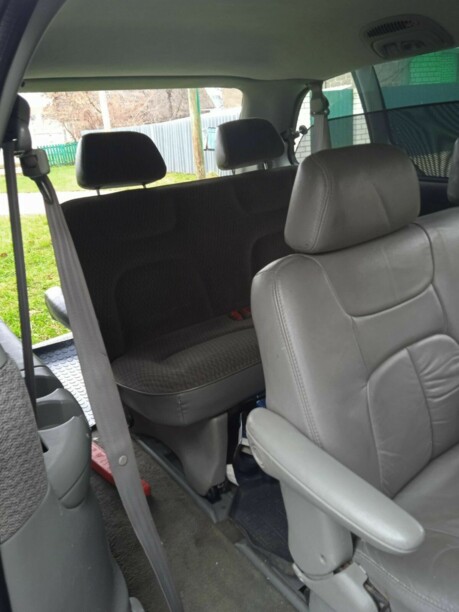 Chrysler Voyager III, 7 мест, 1999 г.