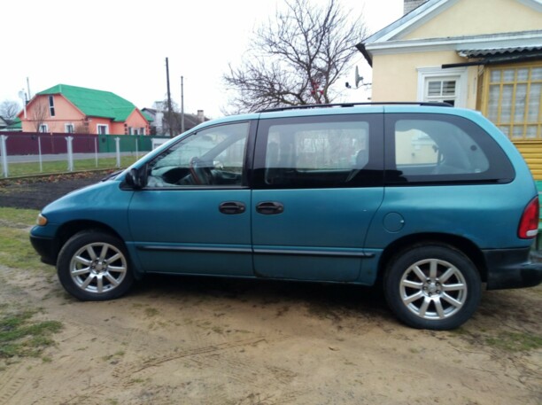 Dodge Caravan III, 7 мест, 1998 г.